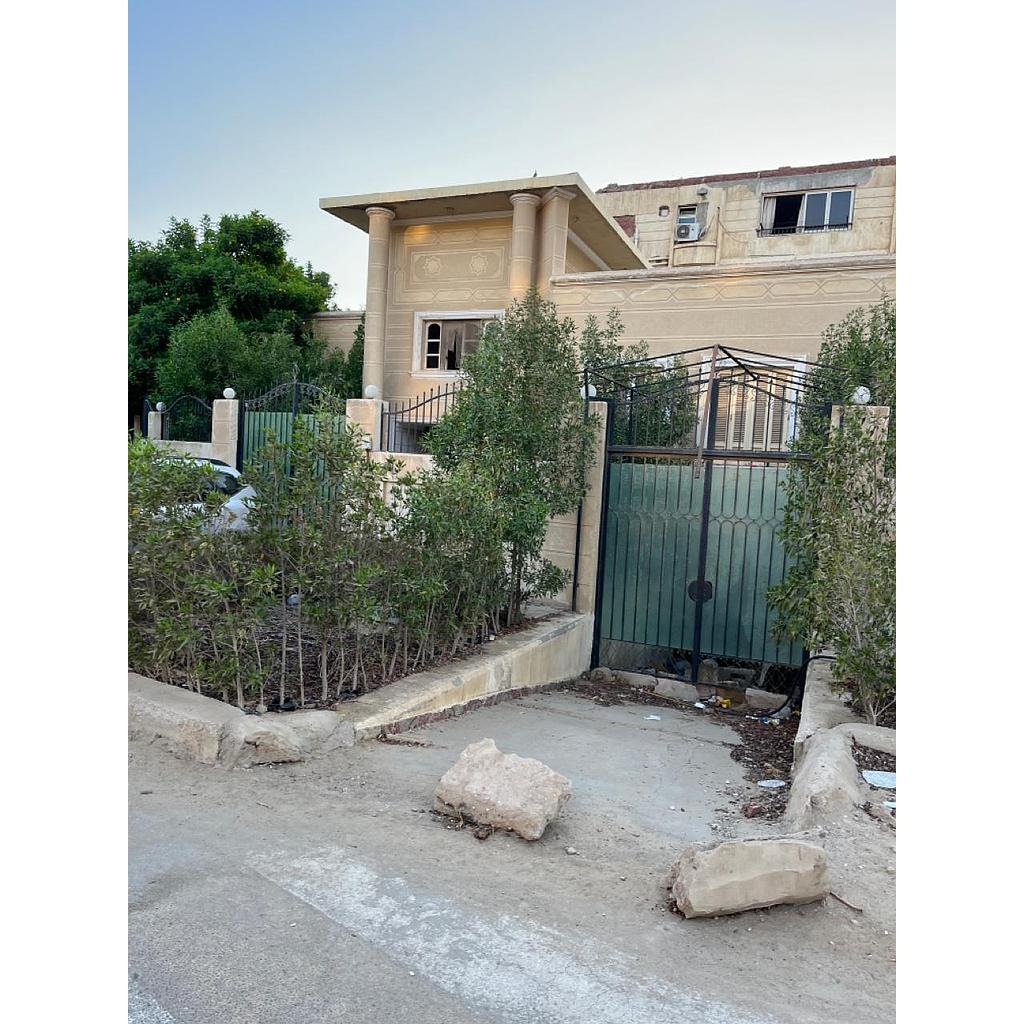 فيلا ٤٦٠متر في المنطقة ه - جنوب الاكاديمية محارة