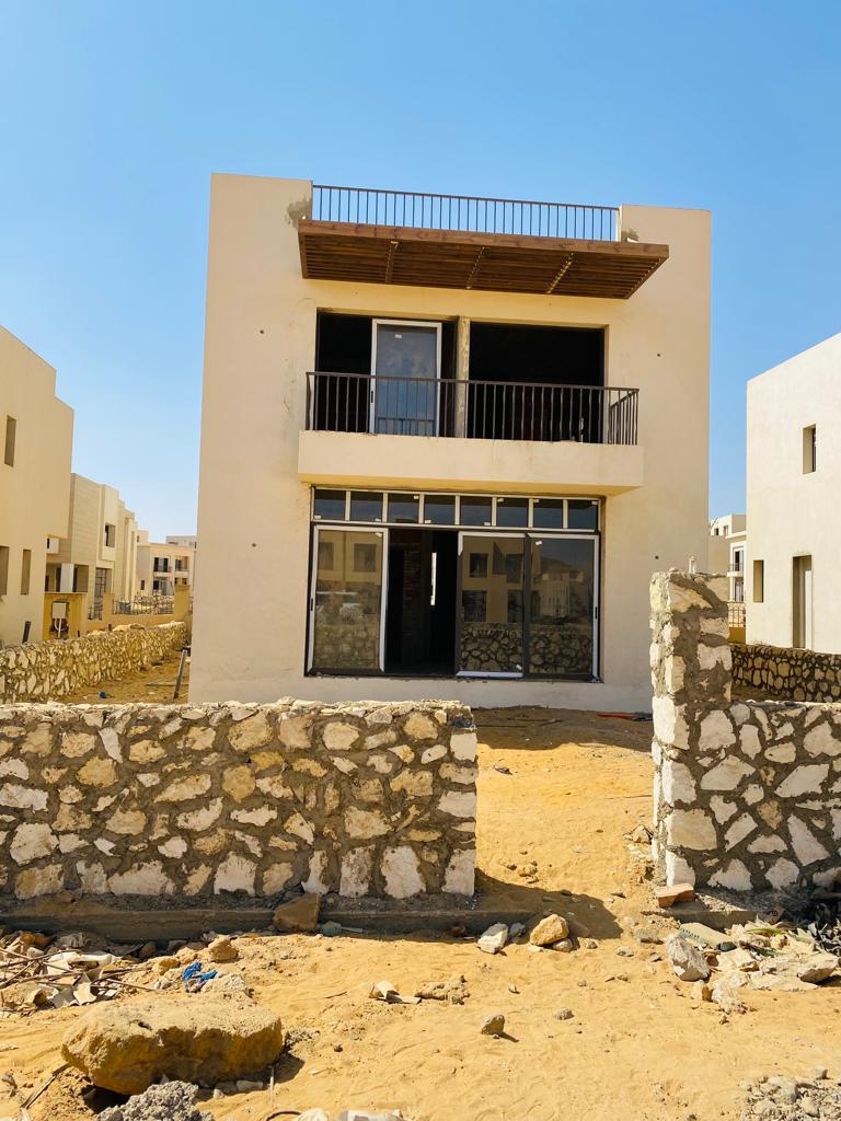 فيلا ٢٣٠متر في القاهرة الجديدة طوب احمر