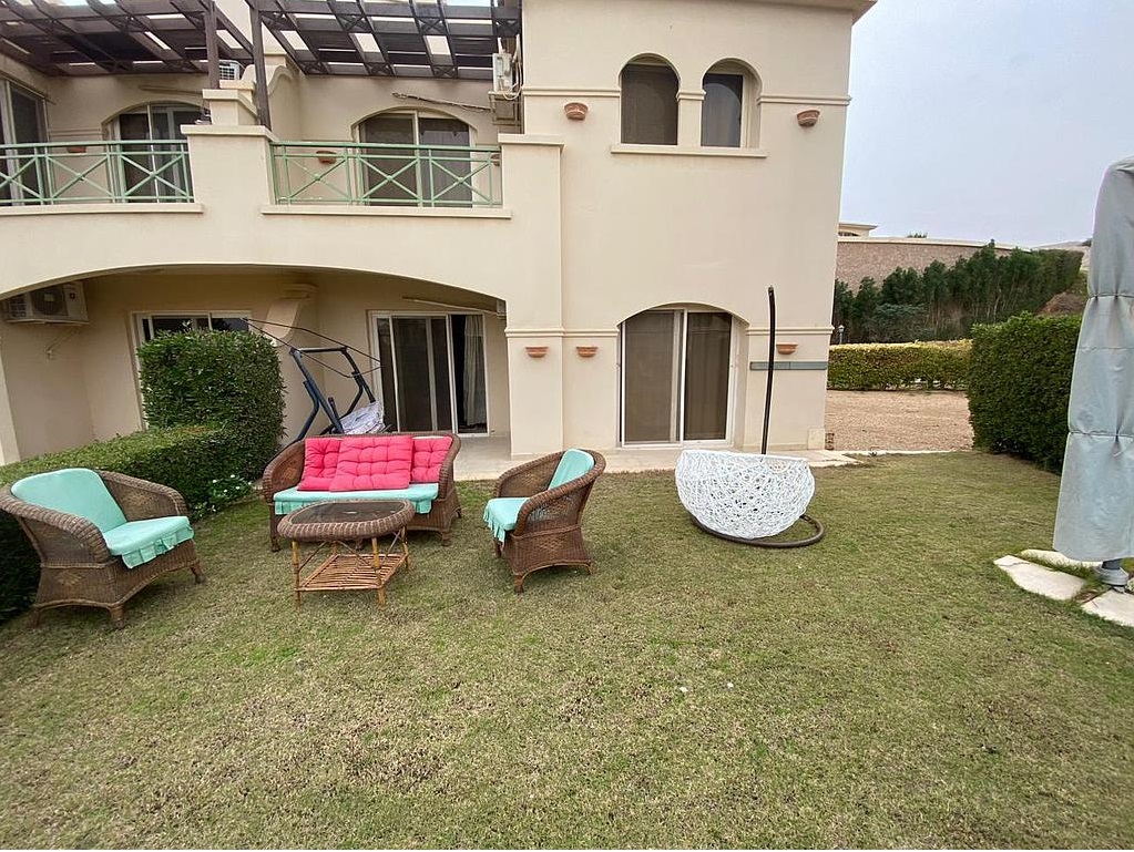 شالية ١٢٥متر في لافيستا 6 تشطيب كامل الدور أرضي