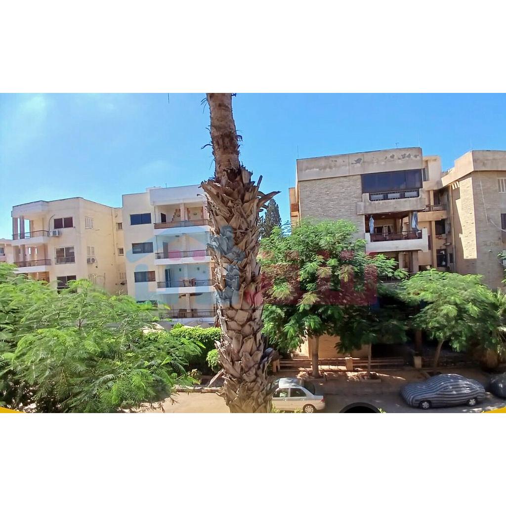 شقة ١٣٠متر في المعمورة تشطيب كامل الدور الثاني