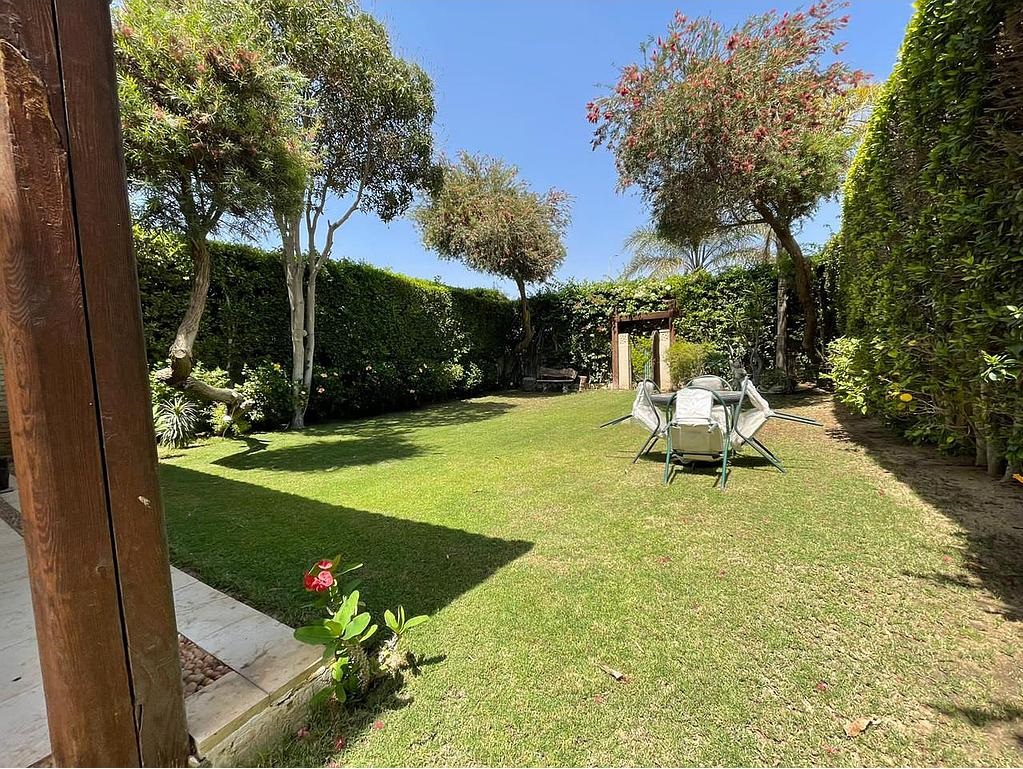 توين هاوس ٣٥٠متر في الربوة تشطيب كامل