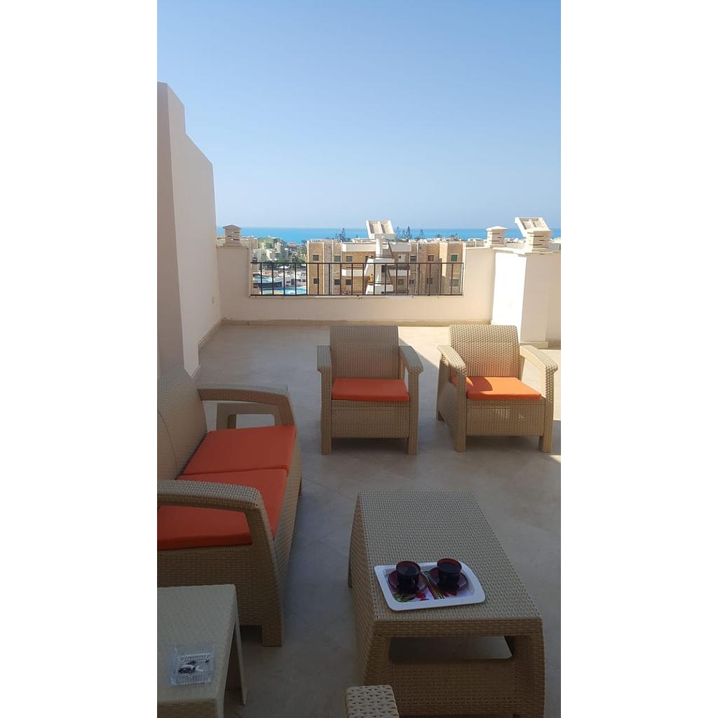 شالية ٣٠٠متر في قرية جرين بيتش تشطيب كامل الدور الأول