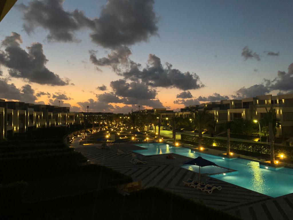 بنتهاوس - روف ٣٠٠متر في لافيستا كاسكادا تشطيب كامل الدور روف