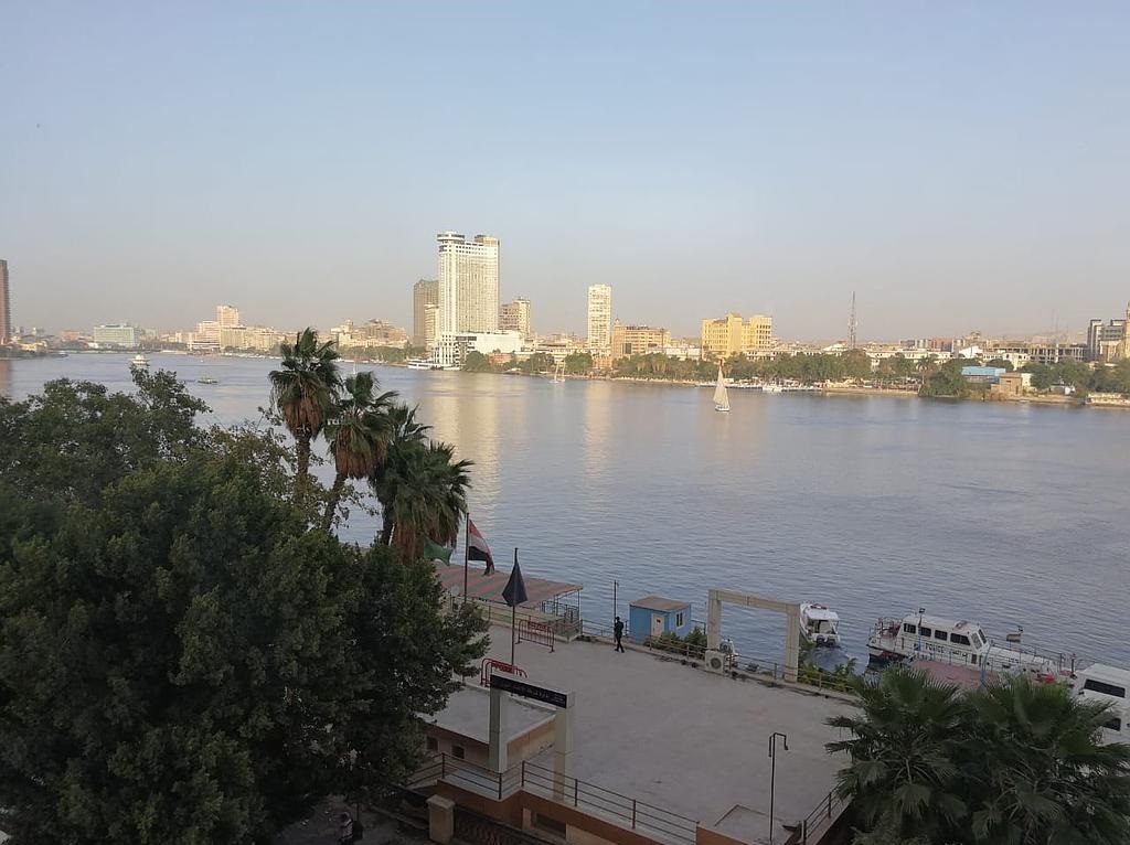 شقة ٢٠٠متر في الجيزة تشطيب كامل  الدور السابع