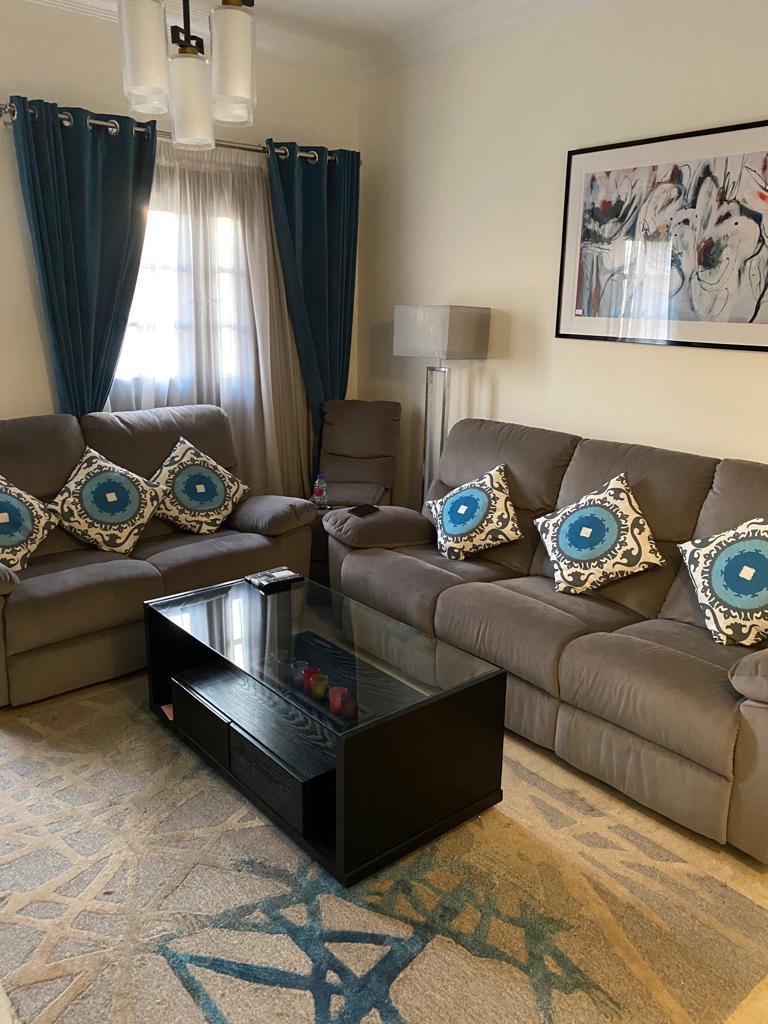 شقة ٢٣٤متر في حي الأشجار تشطيب كامل  الدور الثاني