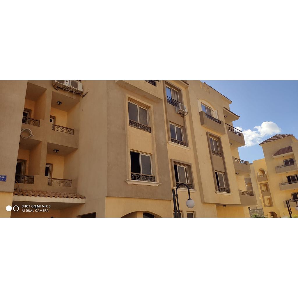 شقة ١٧٩متر في مدينة ستة اكتوبر محارة  الدور الثاني