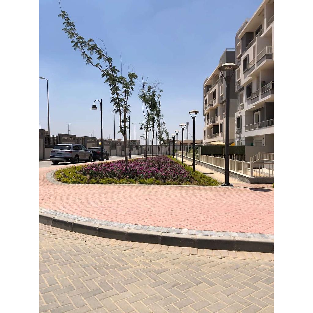 شقة ١٤٥متر في القاهرة الجديدة تشطيب كامل  الدور الأول