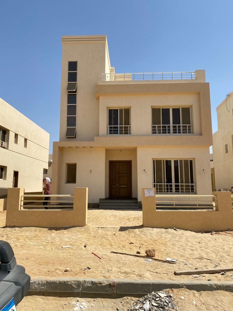 فيلا ٣٤٥متر في جراند هايتس تشطيب كامل