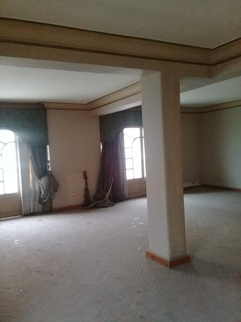 شقة ٣٠٠متر في الحي الخامس  - مدينة نصر تشطيب كامل  الدور الرابع