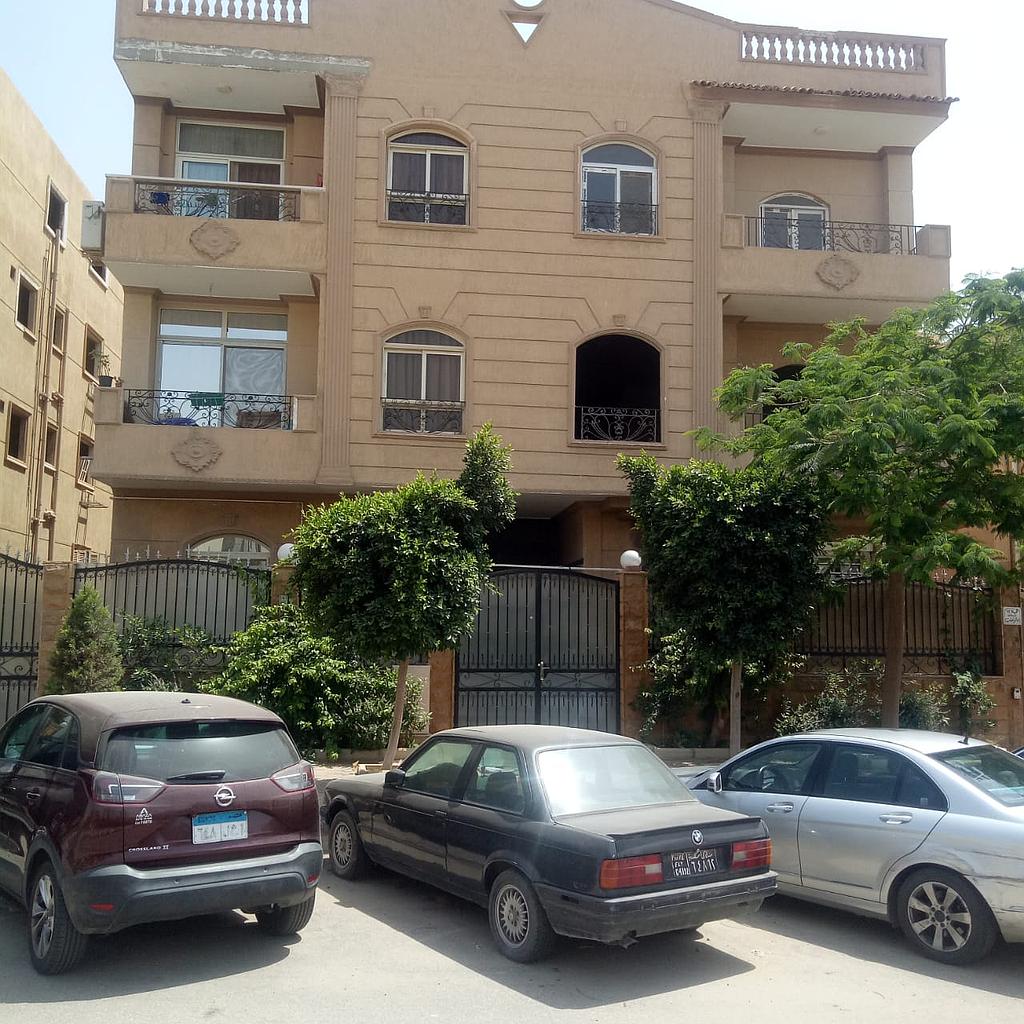 دوبلكس ٤٠٠متر في البنفسج 9 تشطيب كامل  الدور أرضي