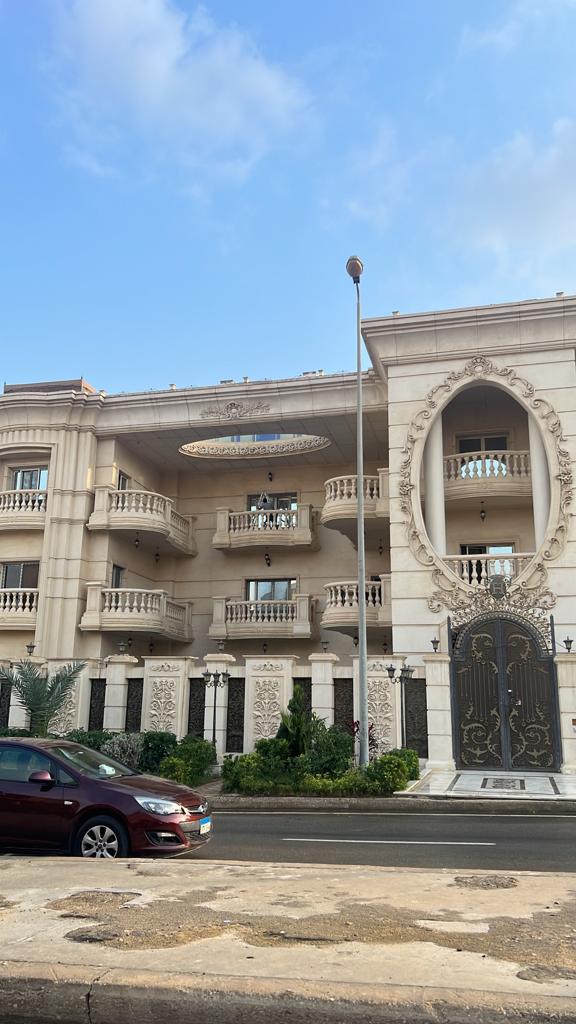 شقة ٣٥٠متر في النرجس 7 تشطيب كامل  الدور الثاني